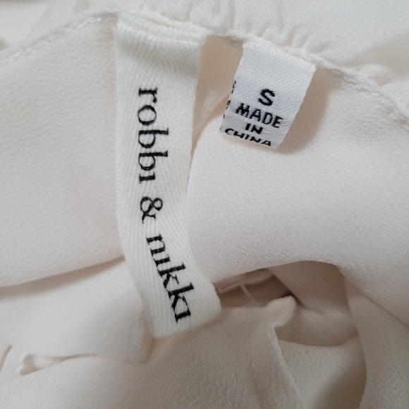 ROBBI & NIKKI Blouse White Ruffles Sleeveless Size: Small - Picture 4 of 5